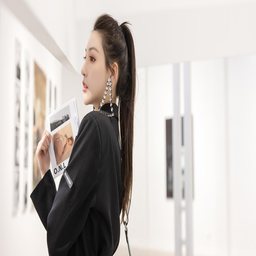坐着轮流提双腿的神奇效果：健康与健身的双赢之选